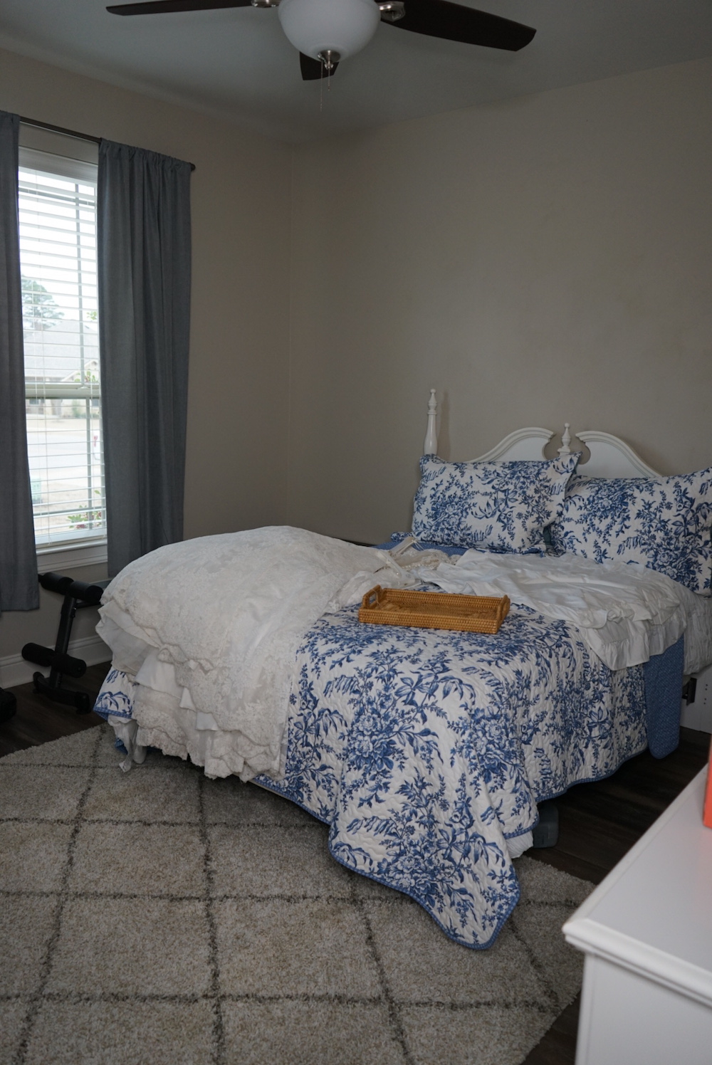 Guest bedroom before photo