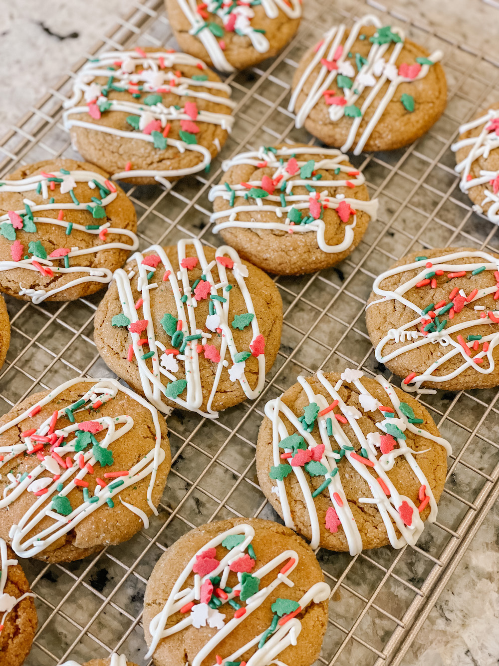 Gingerdoodle Christmas Cookie Recipe - easy to make in 30 minutes